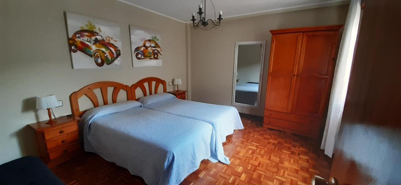 Sella Appartement Arriondas Buitenkant foto
