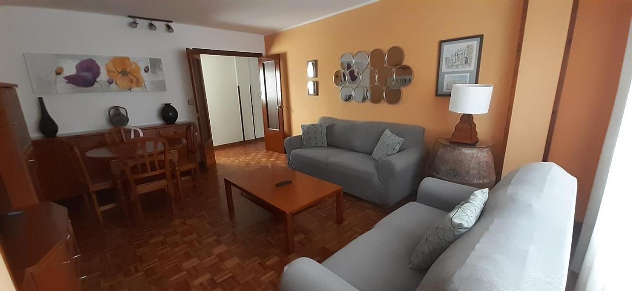 Sella Appartement Arriondas Buitenkant foto